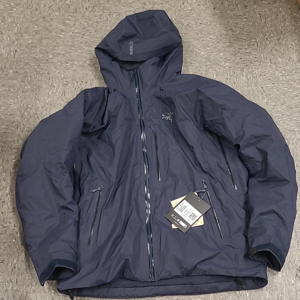 Arc'teryx Beta Insulated Jacket Men's - Black Sapphire, XL - Season 2024